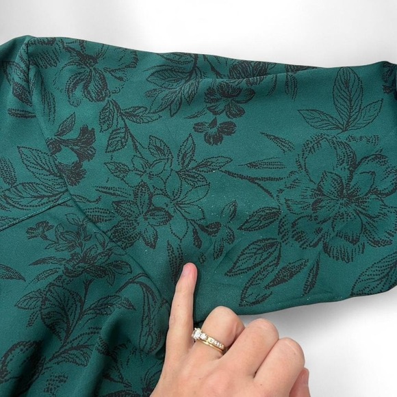 BUNDLE OF 4 Women's Work Office Blouse Tops Large 3/4 Sleeve Printed Business - Picture 7 of 8